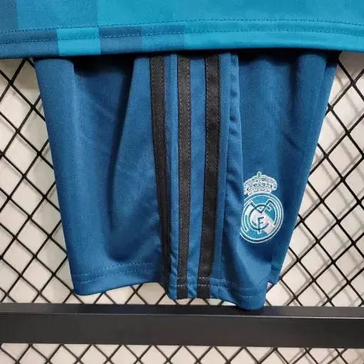 Retro Away Kit 17/18