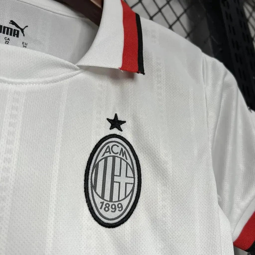 Kids Away Kit 24/25