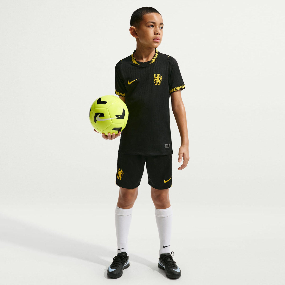 Kids Away Kit 26/27