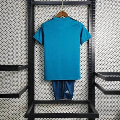 Retro Away Kit 17/18