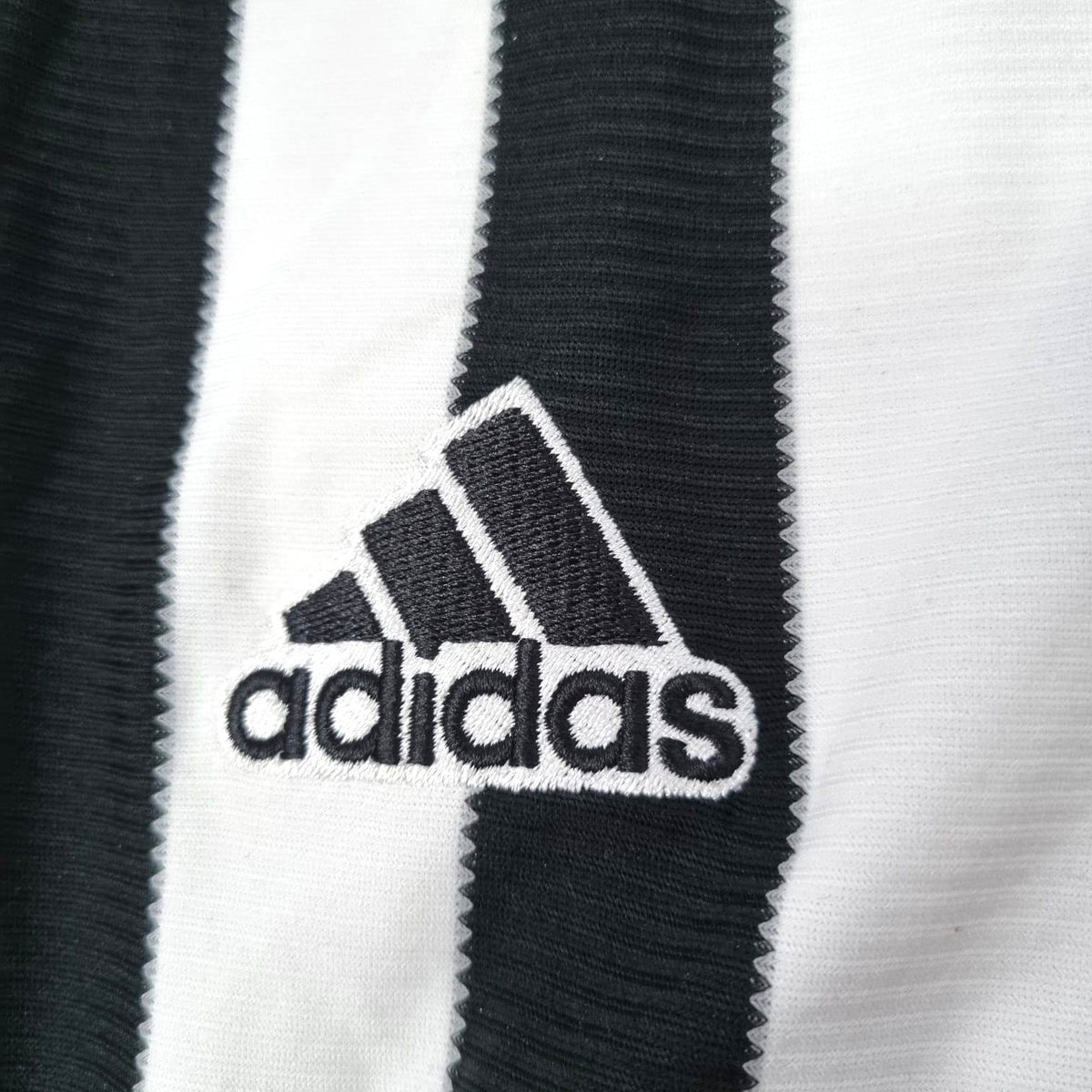 Retro Home Jersey 2015/16