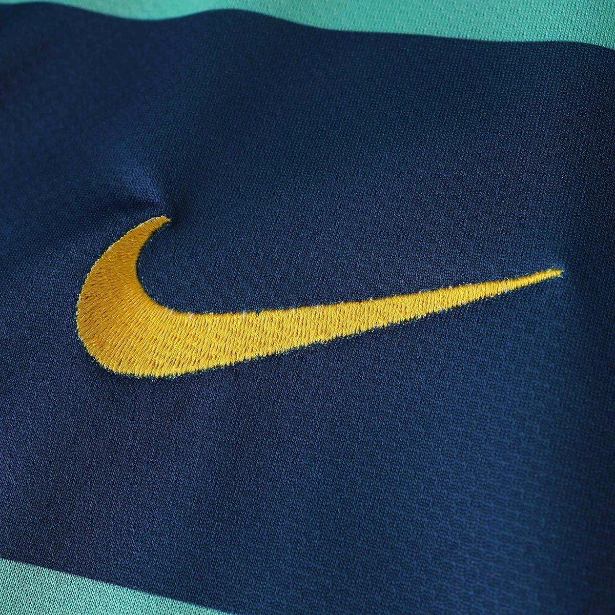 Retro Away Jersey 2010/11