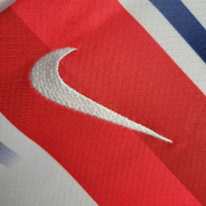 Training Top 24/25 · Design 3